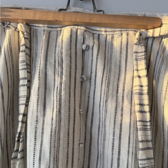 RW&CO. Cream and Black Striped A-Line Skirt - Picture 2 of 13